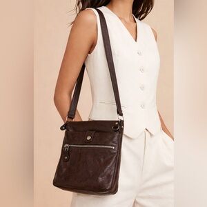 Elegant Brown Leather Crossbody Bag